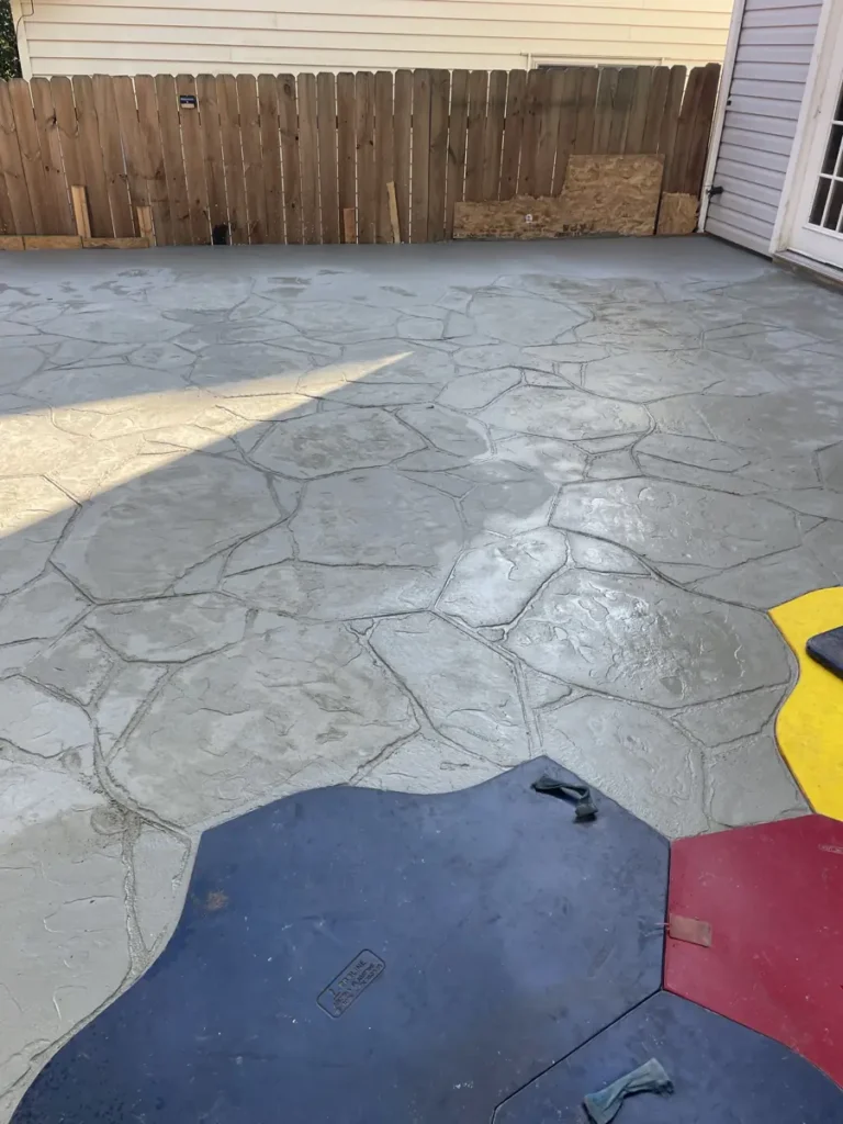 Stamped concrete patio, flagstone pattern